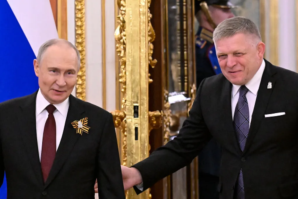 Путін у Пекіні закликав Фіцо зупинити реверс енергоресурсів для України