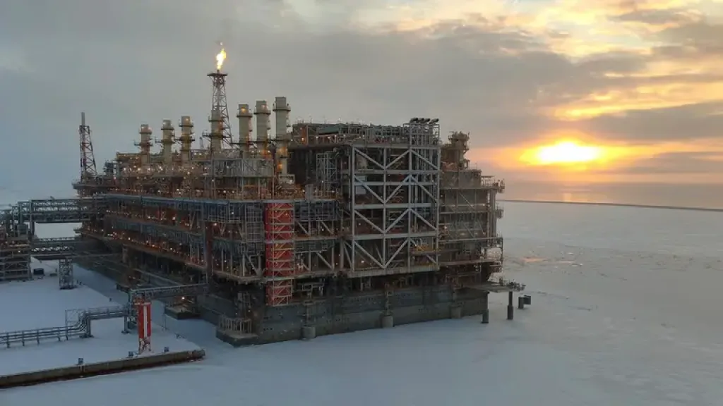 Росія вчергове експортує газ із підсанкційного Arctic LNG 2