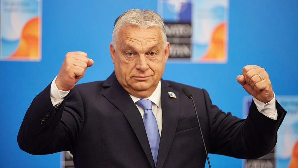 «Ми працюємо над тим, як обійти ці санкції», — Орбан про обмеження США щодо російської нафти