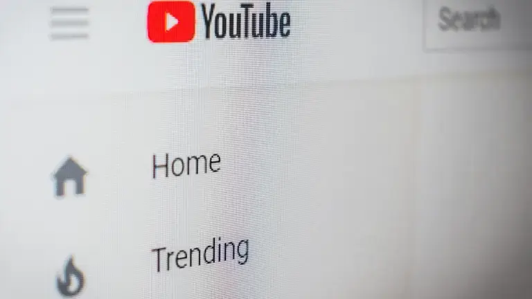 Декілька статків Тейлор Свіфт: YouTube виплатив музичній індустрії 8 мільярдів доларів за рік