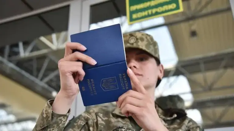 Виїзд чоловіків 18-22 років за кордон: як це впливає на ринок праці в Україні