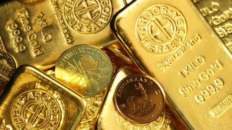 Золото пішло вниз: інвестори фіксують прибутки перед рішенням ФРС