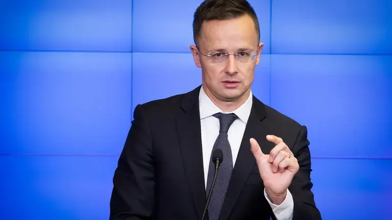 Угорщина та Словаччина готують судові позови проти ЄС через план відмови від російських енергоносіїв