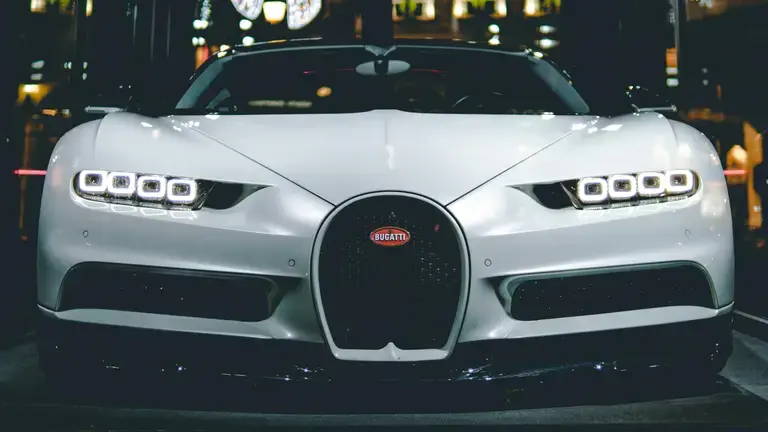 Bugatti готує електричну революцію: наступні гіперкари отримають твердотільні батареї та нові мотори Rimac
