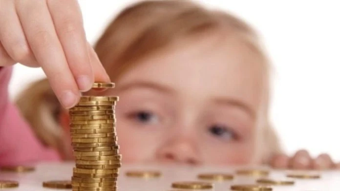 Нові соціальні виплати 2026 року: більше допомоги для сімей з дітьми та підтримка для працюючих матерів