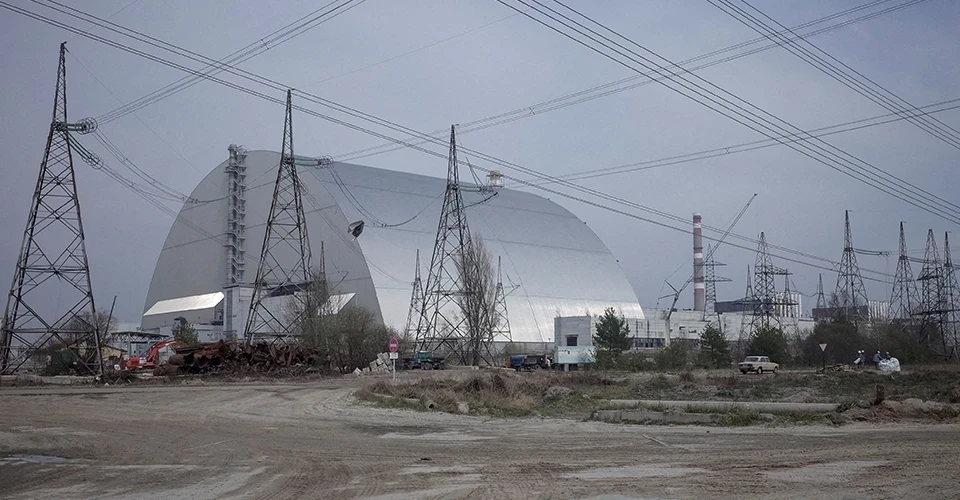 Ядерна безпека під загрозою: Чорнобильська АЕС повністю знеструмлена через ворожий обстріл