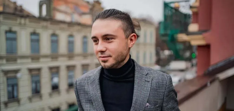 Подвійна атака на родину Тополі: після секс-шантажу Олени зловмисники взялися за Тараса