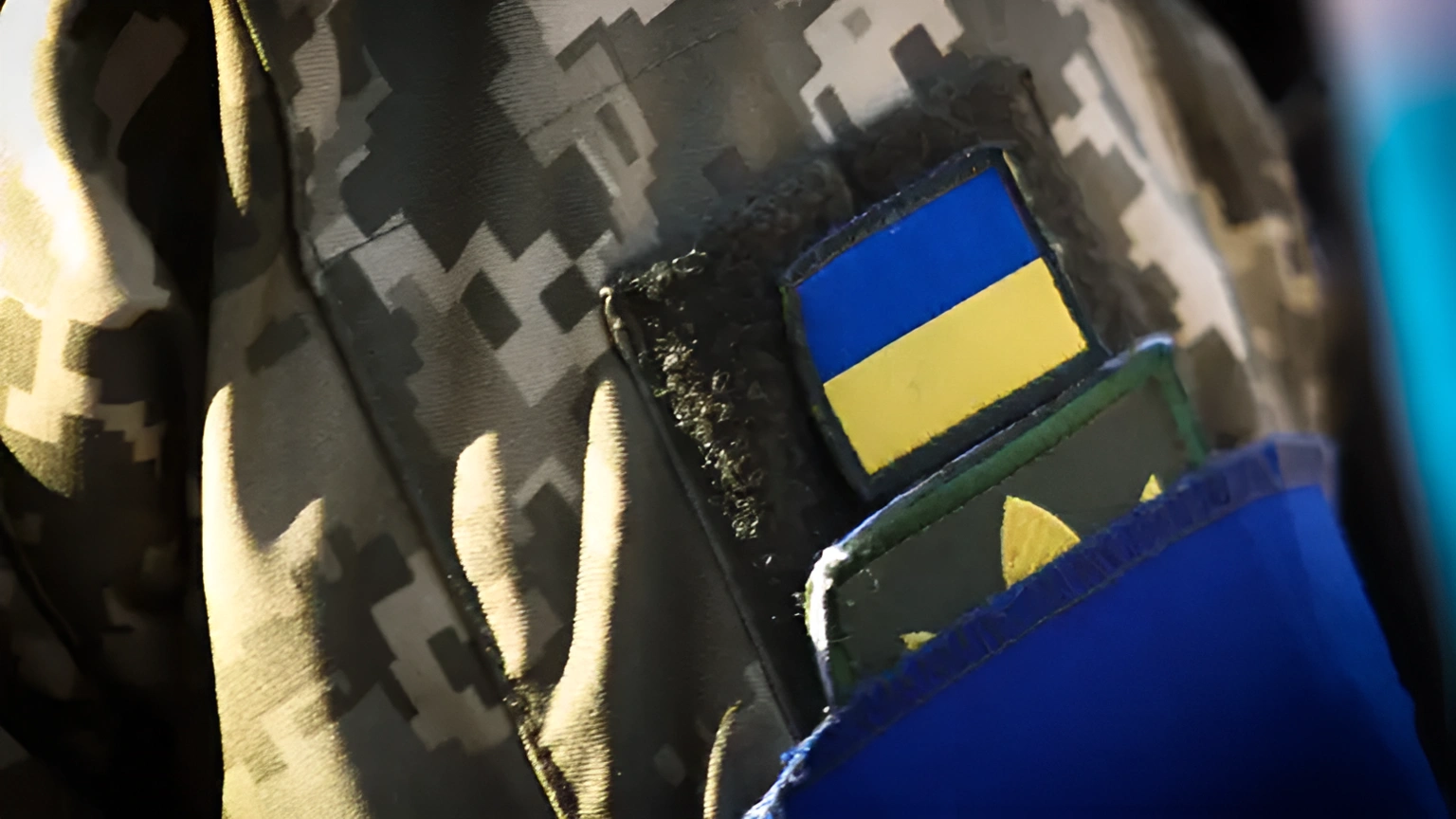 Небезпечні пастки: як шахраї виманюють гроші у родин військових